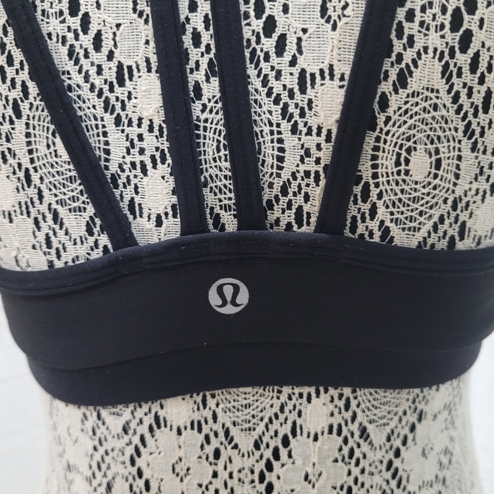 Lululemon Get Set Bra Black Size 8 - Picture 8 of 11